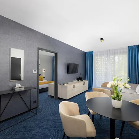 Hotel Lua Boutique Roomz- Adults Only